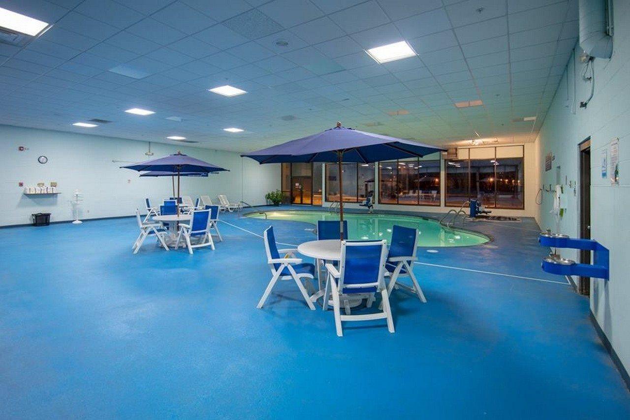Ramada By Wyndham Cedar Rapids Hotel Екстериор снимка